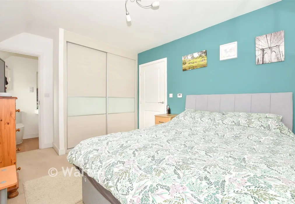 Bedroom 1 - Albion Drive, Larkfield, Kent - Wards of Kent