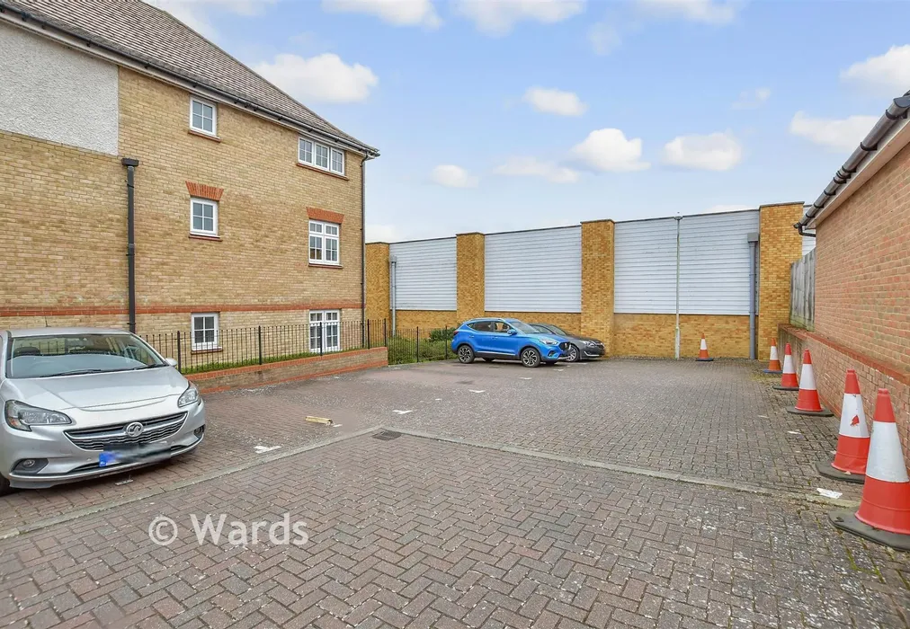Driveway/Parking - Albion Drive, Larkfield, Kent - Wards of Kent
