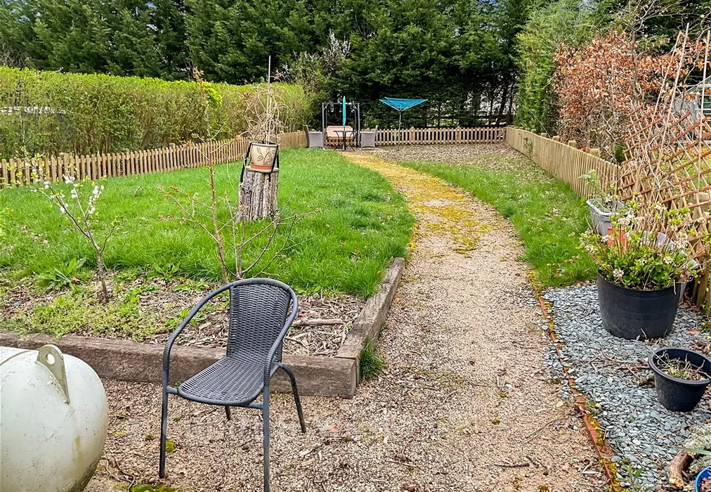 Rear Garden - Emms Lane, Brooks Green, West Sussex - Wards of Kent