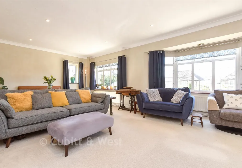 Lounge/Diner - Grange Close, Merstham, Surrey - Wards of Kent