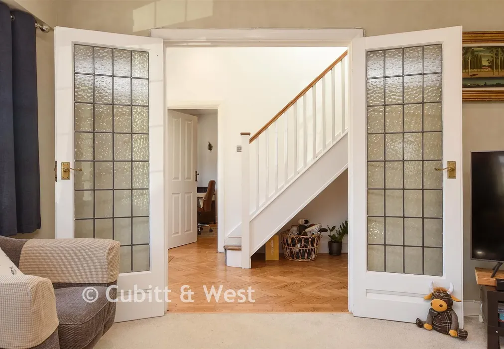 Internal Feature - Grange Close, Merstham, Surrey - Wards of Kent