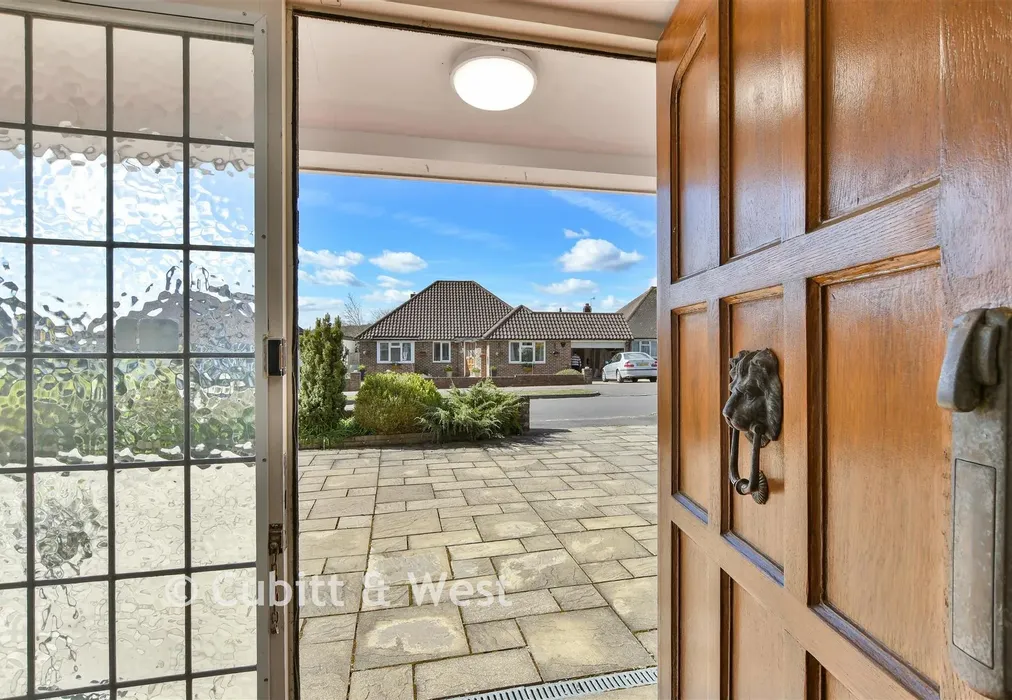 Internal Lifestyle Photograph - Grange Close, Merstham, Surrey - Wards of Kent