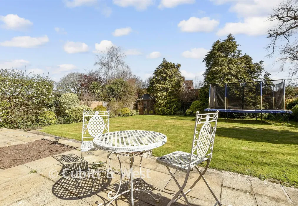Rear Garden - Grange Close, Merstham, Surrey - Wards of Kent