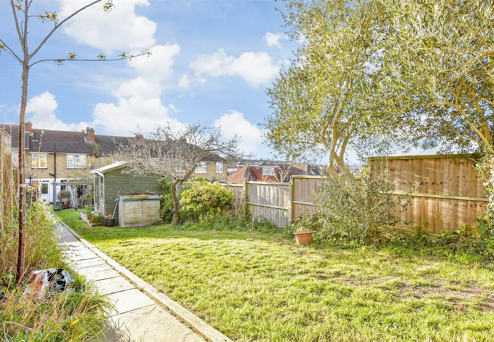 Rear Garden - St. William's Way, Rochester, Kent - Wards of Kent