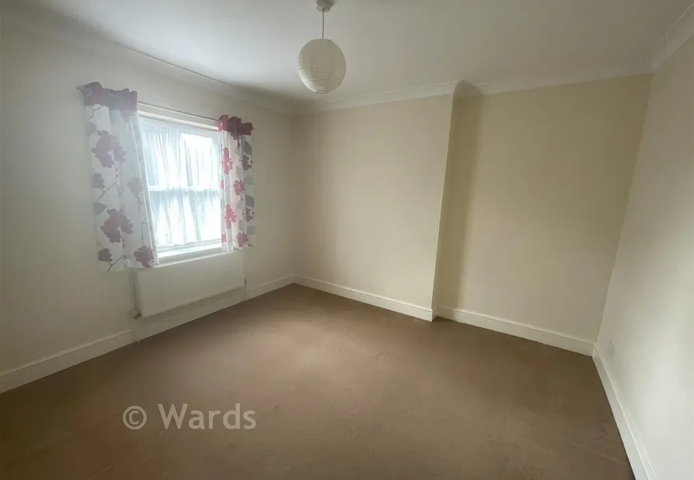 Bedroom 1 - Radnor Park Road, Folkestone, Kent - Wards of Kent
