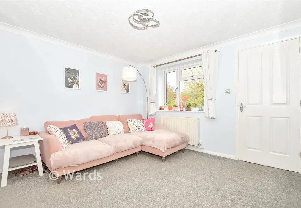 Lounge - The Quern, Maidstone, Kent - Wards of Kent