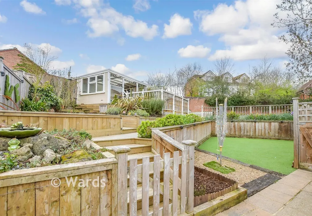 Rear Garden - The Quern, Maidstone, Kent - Wards of Kent