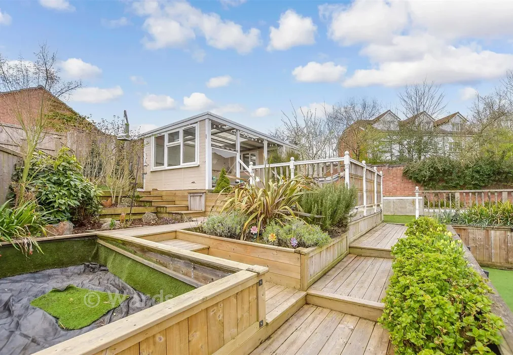 Rear Garden - The Quern, Maidstone, Kent - Wards of Kent
