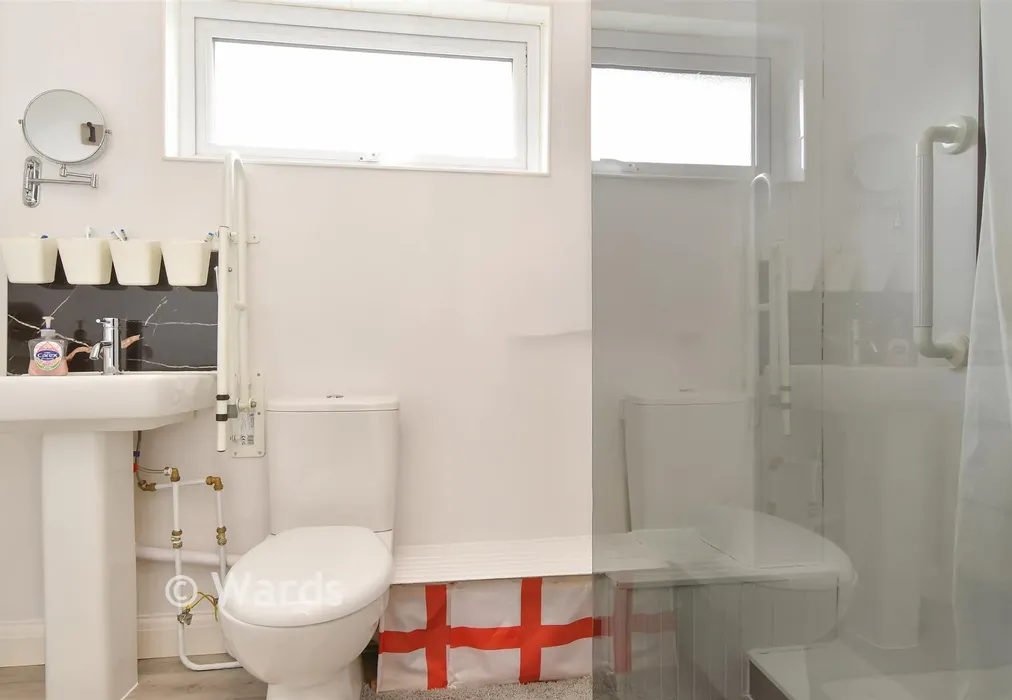 Shower Room - Somerset Close, Walderslade, Chatham, Kent - Wards of Kent