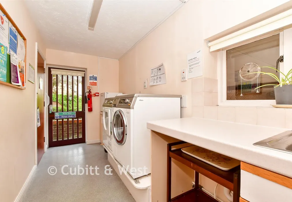 Internal Feature - Station Road, Sutton, Surrey - Wards of Kent