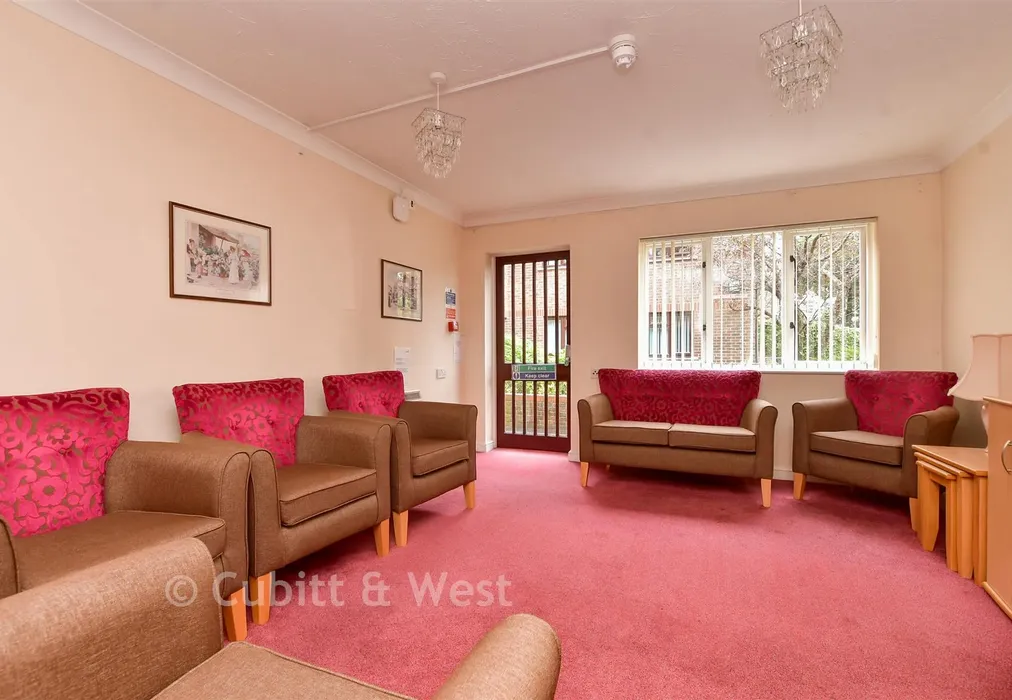 Internal Feature - Station Road, Sutton, Surrey - Wards of Kent