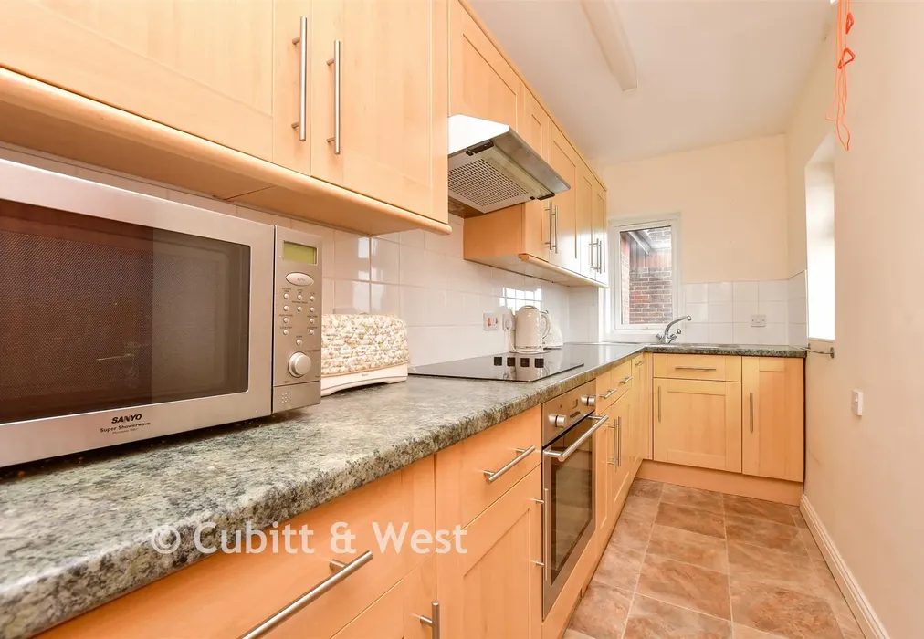 Kitchen - Station Road, Sutton, Surrey - Wards of Kent