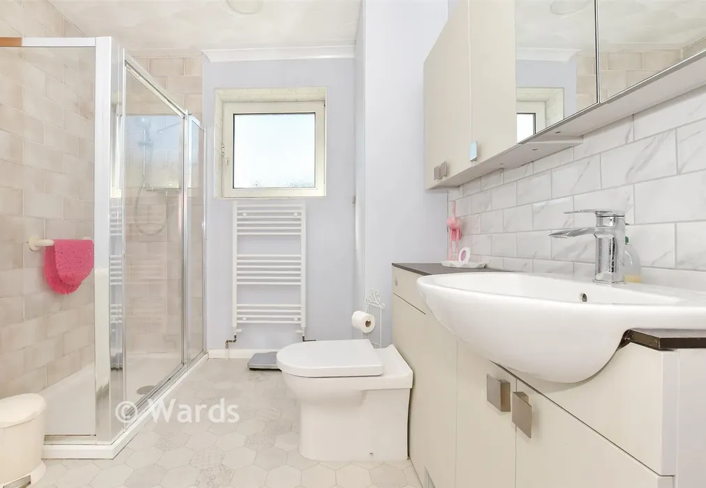 Bathroom - Kitchener Road, Dover, Kent - Wards of Kent