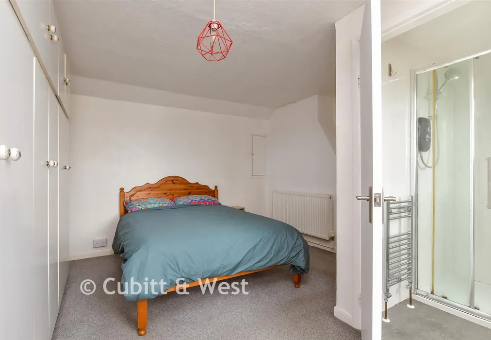 Bedroom 1 - Waldegrave Road, Brighton, East Sussex - Wards of Kent