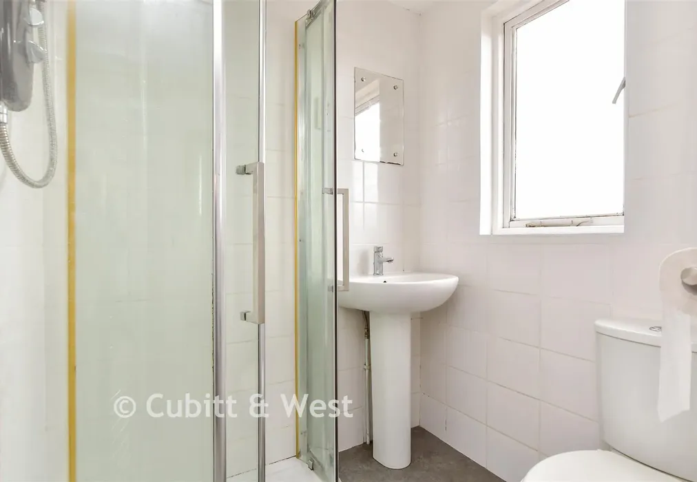 En-Suite Shower Room - Waldegrave Road, Brighton, East Sussex - Wards of Kent