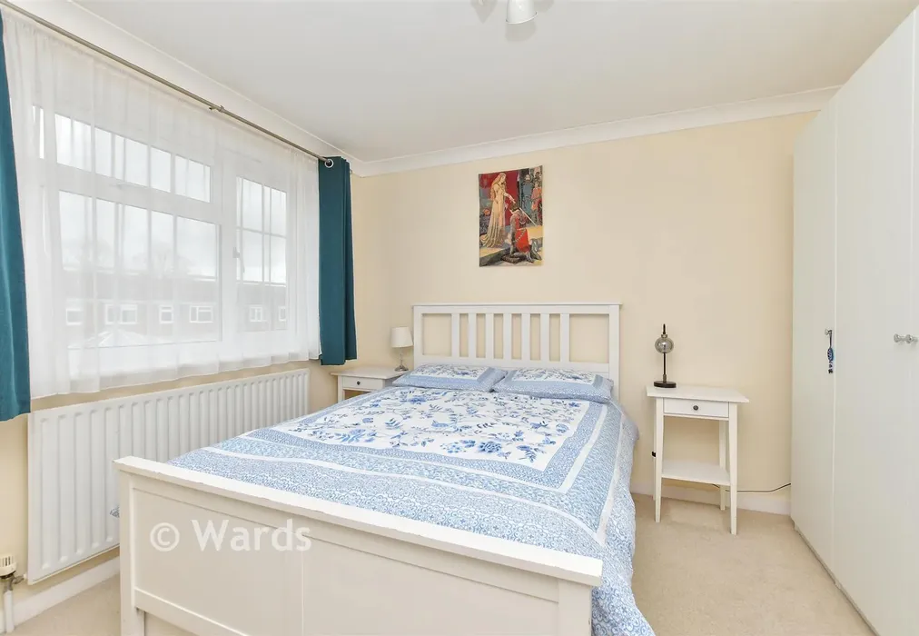 Bedroom 1 - Hearne Close, Sittingbourne, Kent - Wards of Kent