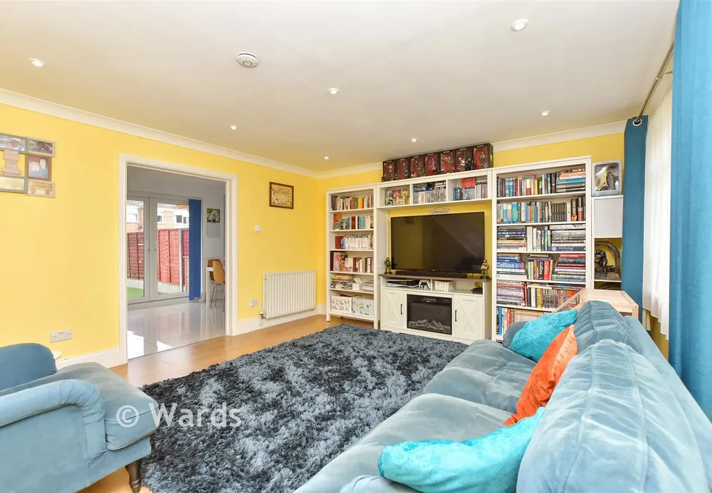 Lounge - Hearne Close, Sittingbourne, Kent - Wards of Kent