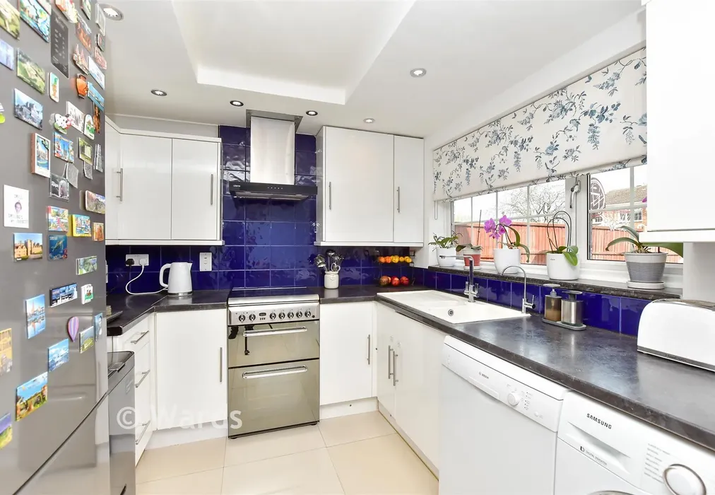 Kitchen/Diner - Hearne Close, Sittingbourne, Kent - Wards of Kent