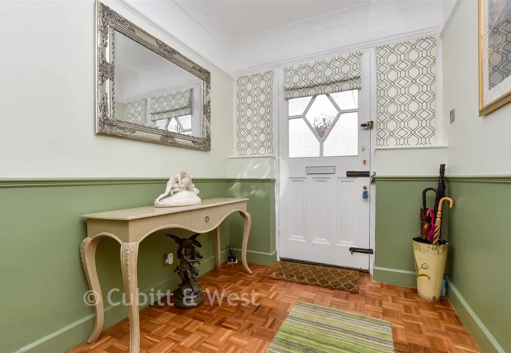 Entrance Hall - Purley Park Road, Purley, Surrey - Wards of Kent