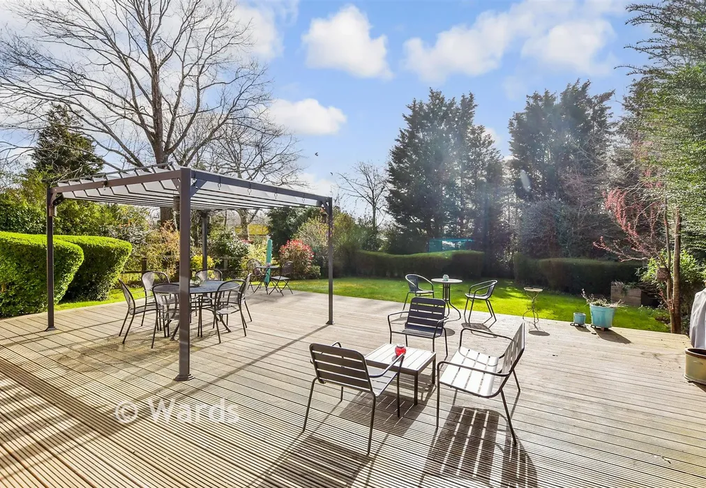Rear Garden - Manor Rise, Bearsted, Maidstone, Kent - Wards of Kent