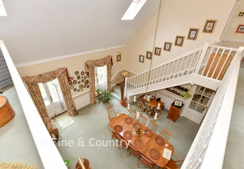 Galleried Landing - Acrise, Folkestone, Kent - Wards of Kent