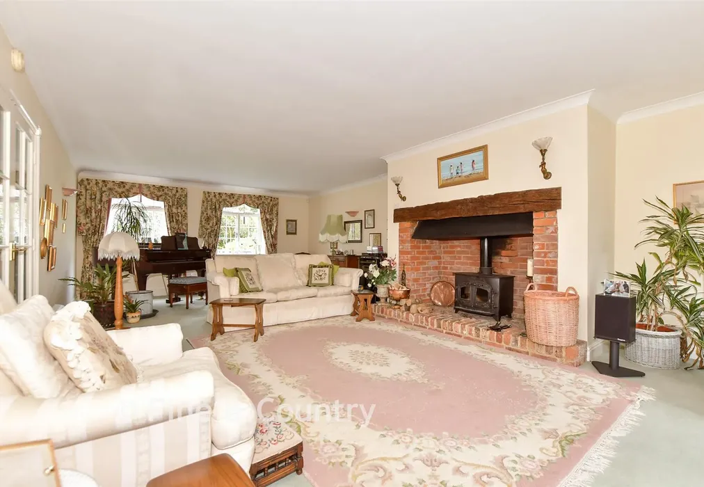 Sitting Room - Acrise, Folkestone, Kent - Wards of Kent