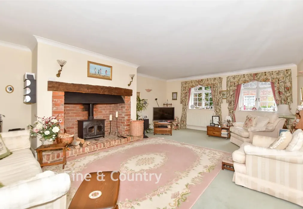 Sitting Room - Acrise, Folkestone, Kent - Wards of Kent