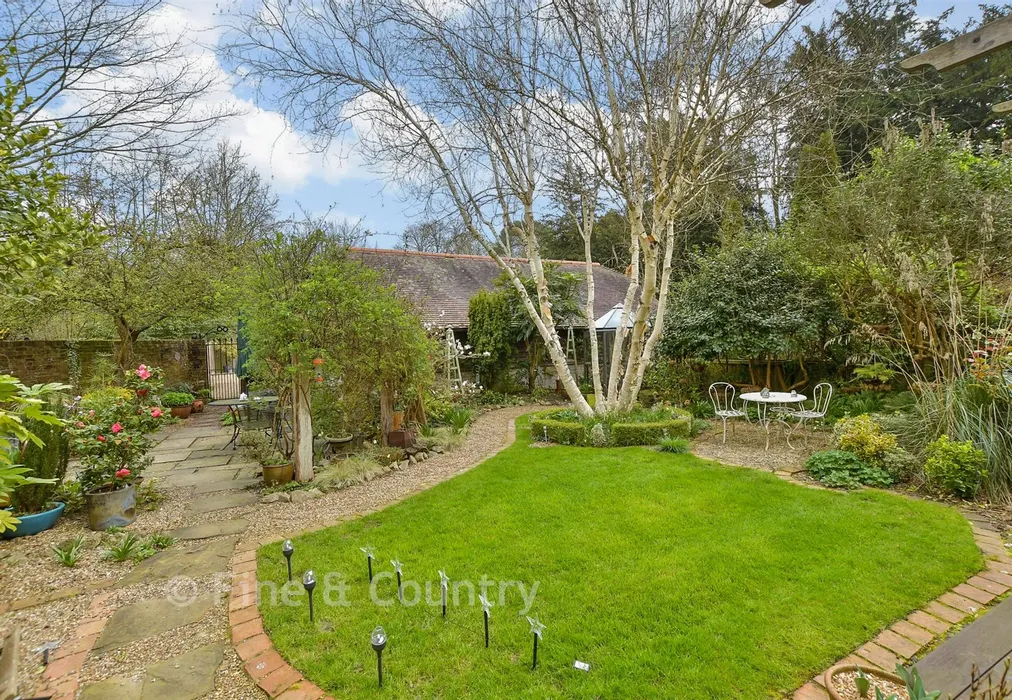 Rear Garden - Acrise, Folkestone, Kent - Wards of Kent