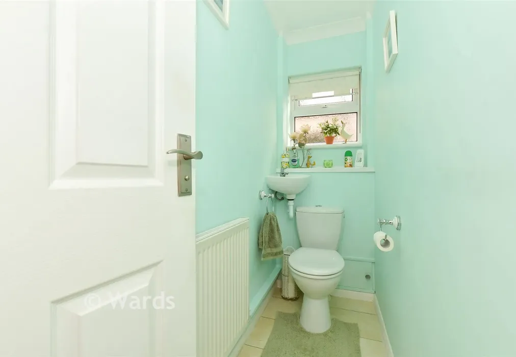 Cloakroom - Northdown Road, Margate, Kent - Wards of Kent
