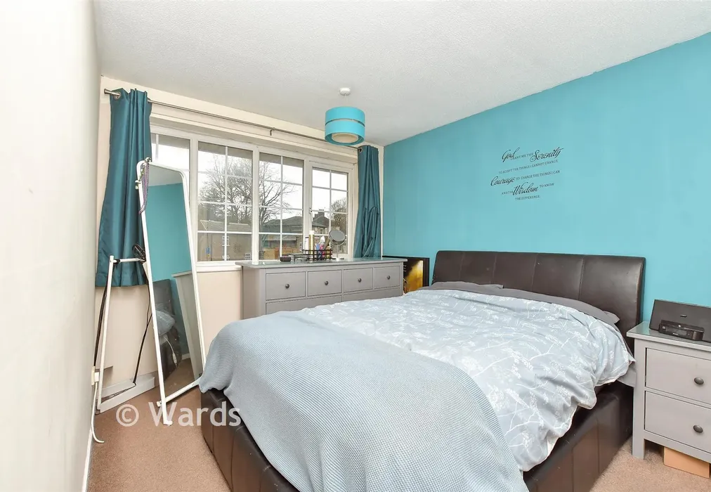 Bedroom 1 - Balmoral Terrace, Sittingbourne, Kent - Wards of Kent