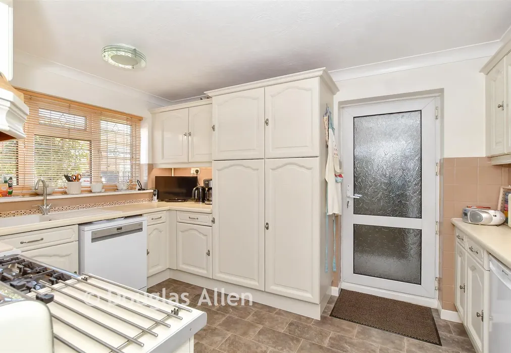 Kitchen - Ilfracombe Crescent, Hornchurch, Essex - Wards of Kent