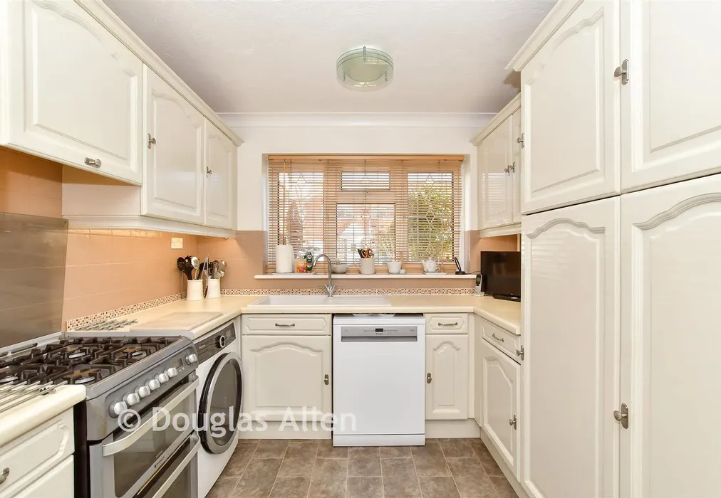 Kitchen - Ilfracombe Crescent, Hornchurch, Essex - Wards of Kent