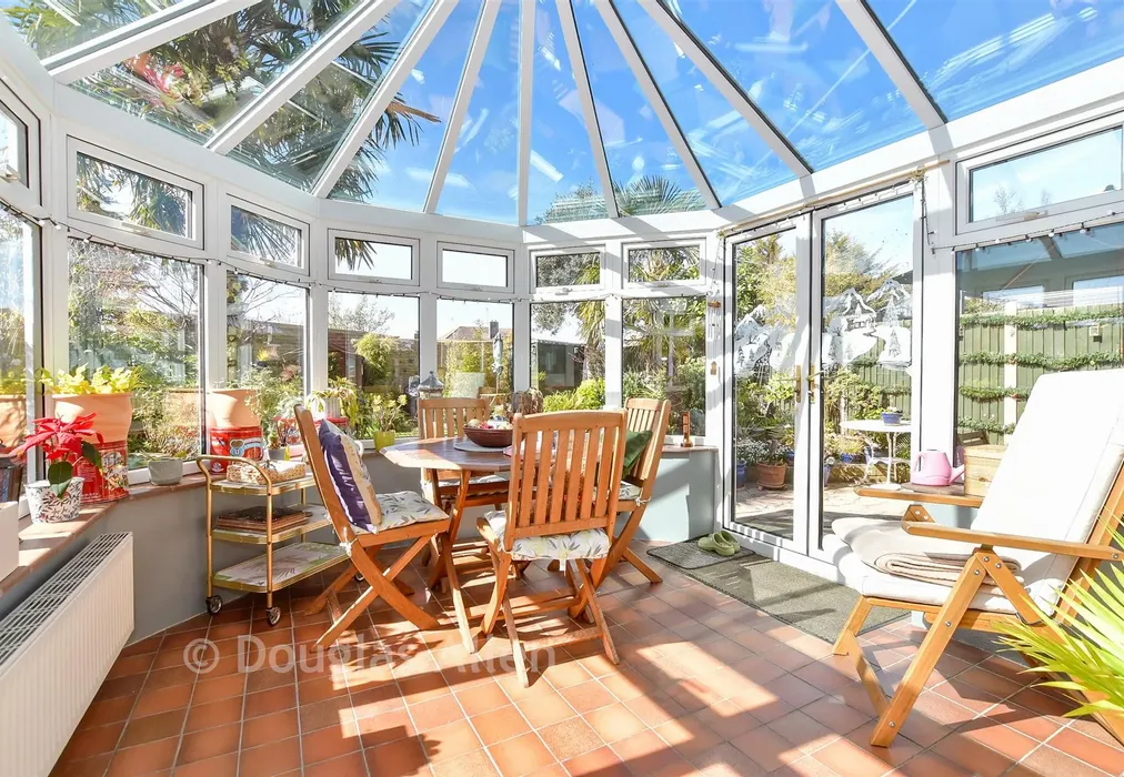 Conservatory - Ilfracombe Crescent, Hornchurch, Essex - Wards of Kent