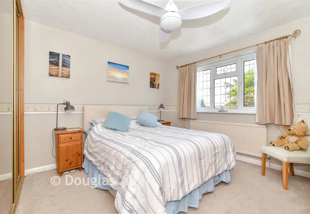 Bedroom 1 - Ilfracombe Crescent, Hornchurch, Essex - Wards of Kent