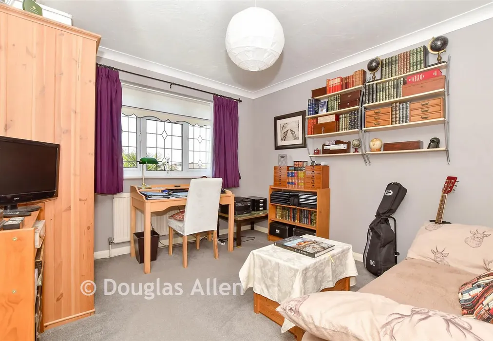 Bedroom 2 - Ilfracombe Crescent, Hornchurch, Essex - Wards of Kent