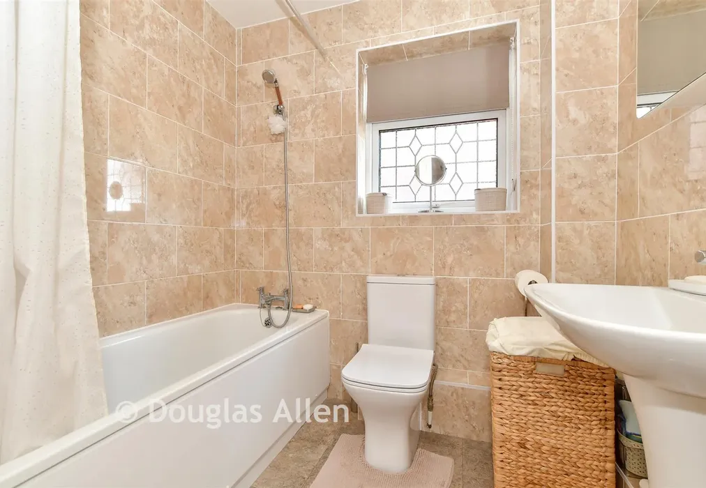 Bathroom - Ilfracombe Crescent, Hornchurch, Essex - Wards of Kent