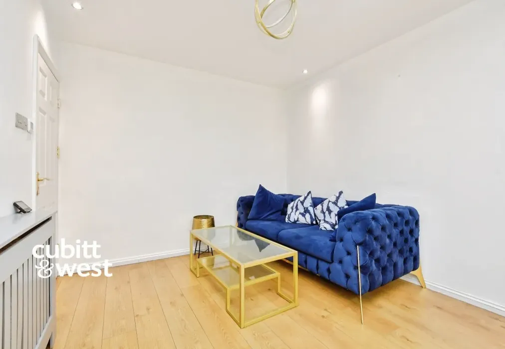 Living Area - Stayton Road Sutton SM1 - Wards of Kent