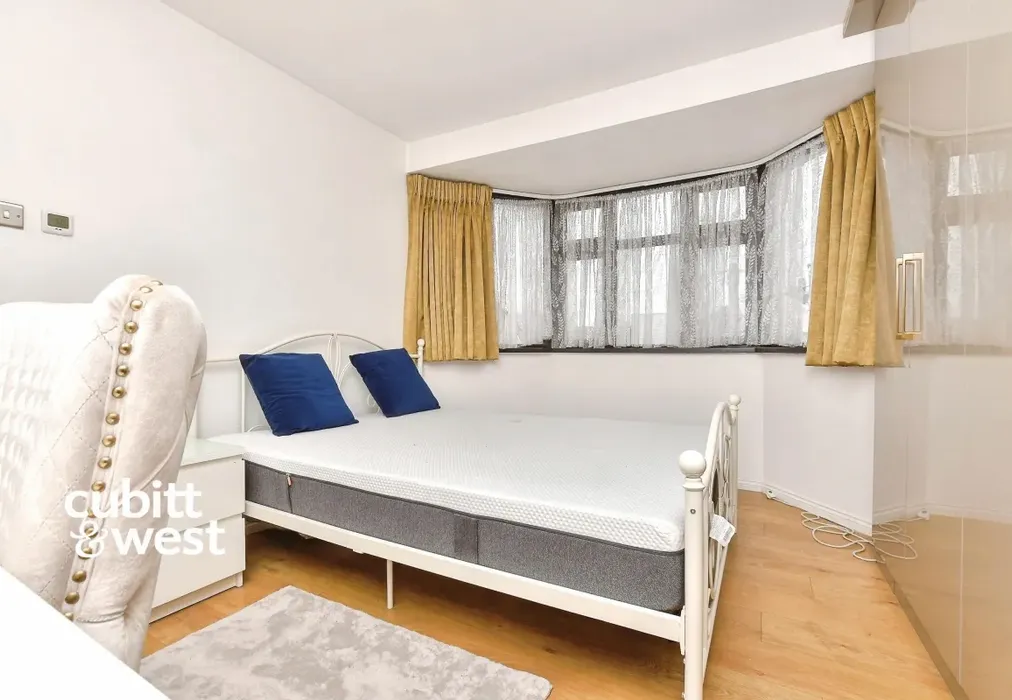 Bedroom - Stayton Road Sutton SM1 - Wards of Kent