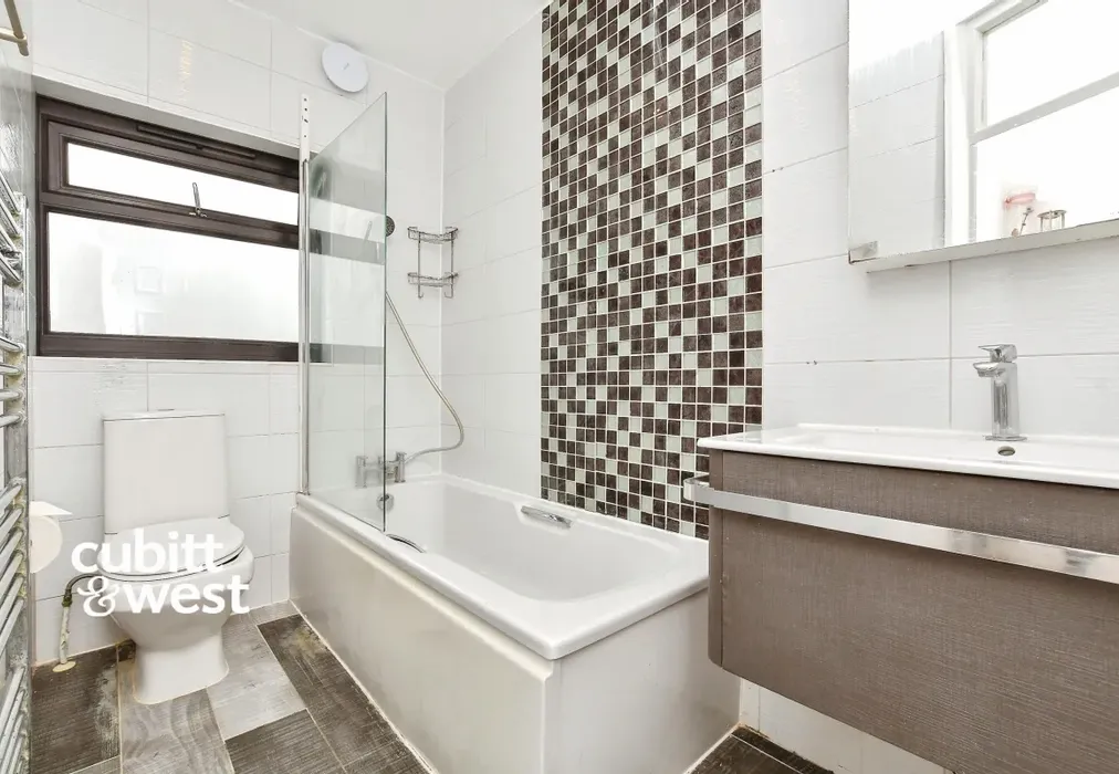 Bathroom - Stayton Road Sutton SM1 - Wards of Kent