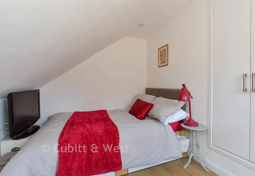 Bedroom 4 - Wellington Road, Horsham, West Sussex - Wards of Kent