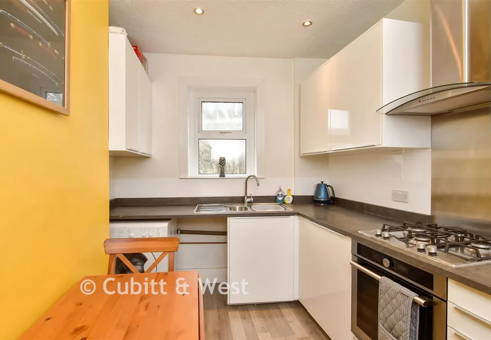 Kitchen - Upper Hollingdean Road, Brighton, East Sussex - Wards of Kent