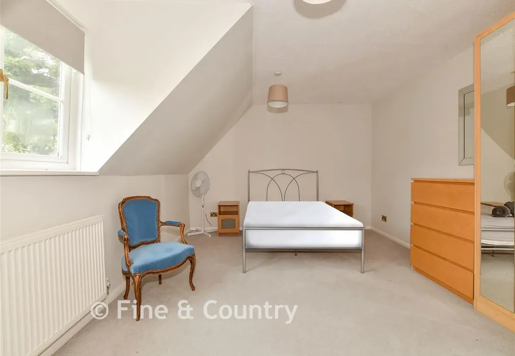 Bedroom 2 - The Drove, Fordwich, Canterbury, Kent - Wards of Kent
