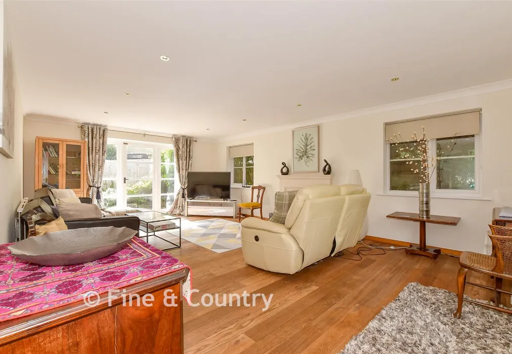 Lounge - The Drove, Fordwich, Canterbury, Kent - Wards of Kent