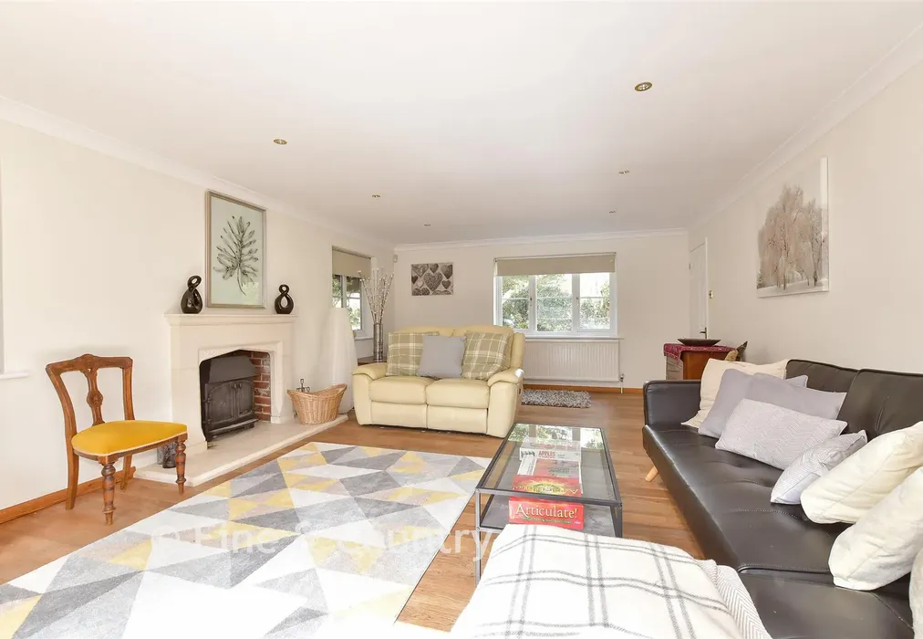 Lounge - The Drove, Fordwich, Canterbury, Kent - Wards of Kent