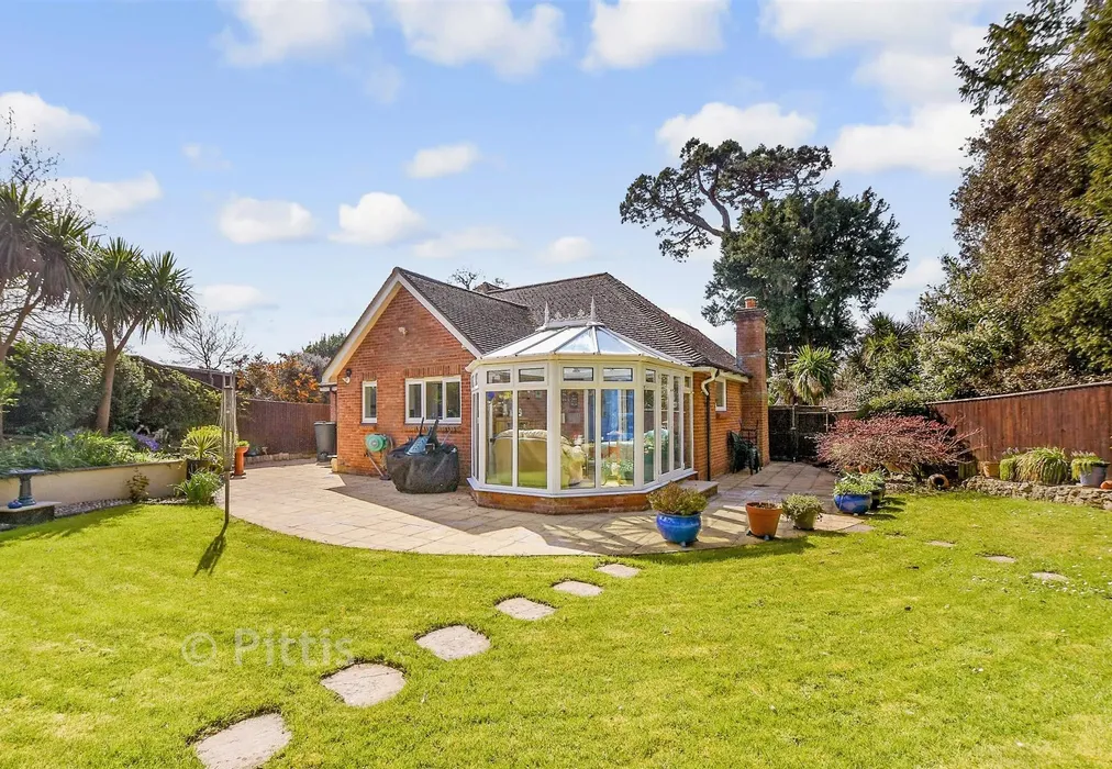 Rear Elevation - Stonelands Park, Ryde, Isle of Wight - Wards of Kent