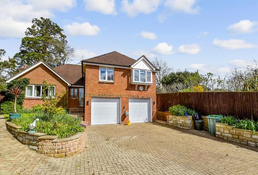 Stonelands Park, Ryde, Isle of Wight - Wards of Kent