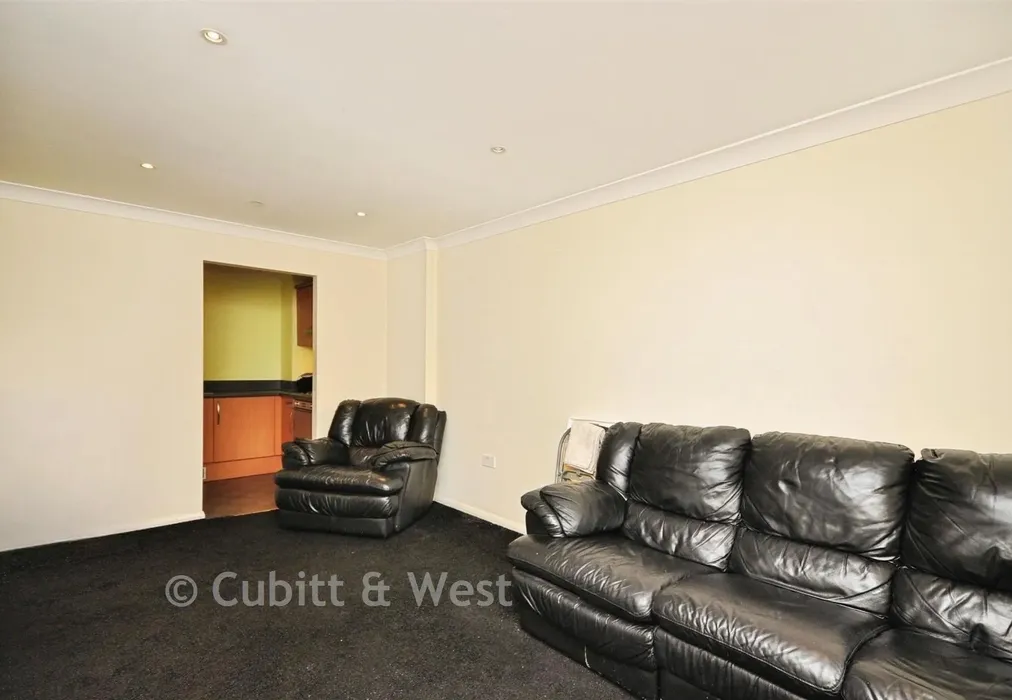 Lounge - High Street, Cosham, Portsmouth, Hampshire - Wards of Kent