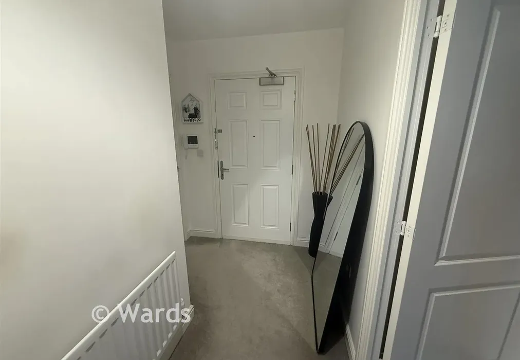 Entrance Hall - Chimney Avenue, Maidstone, Kent - Wards of Kent