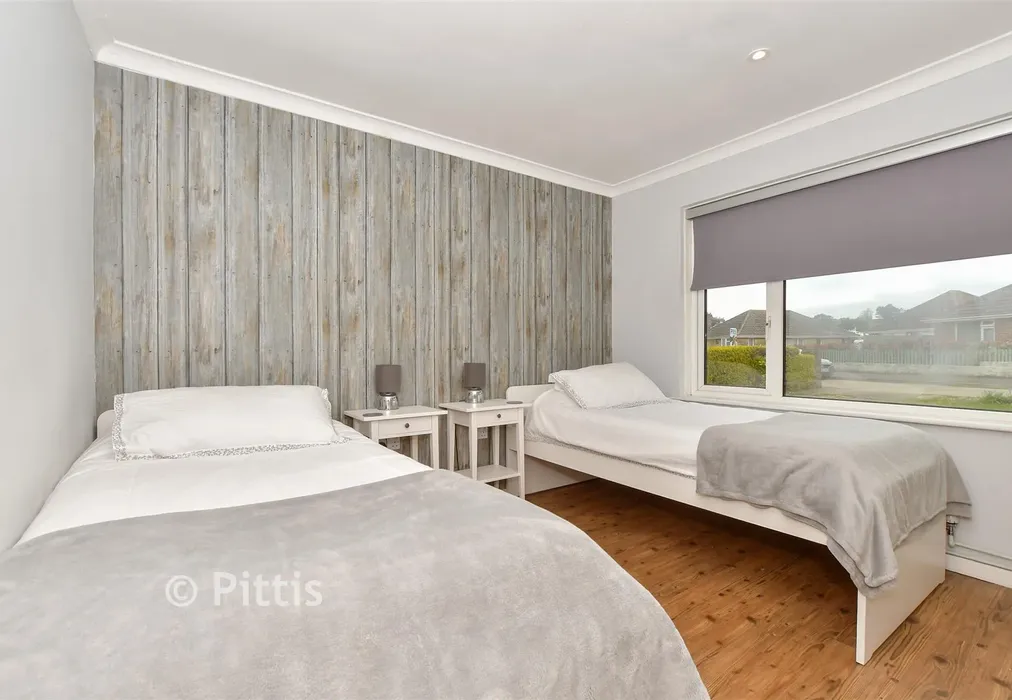 Bedroom 2 - Yaverland Close, Sandown, Isle of Wight - Wards of Kent