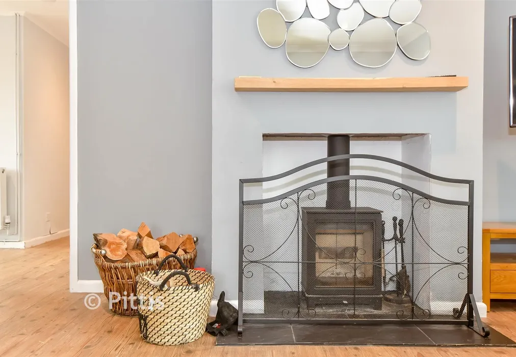 Internal Lifestyle Photograph - Yaverland Close, Sandown, Isle of Wight - Wards of Kent